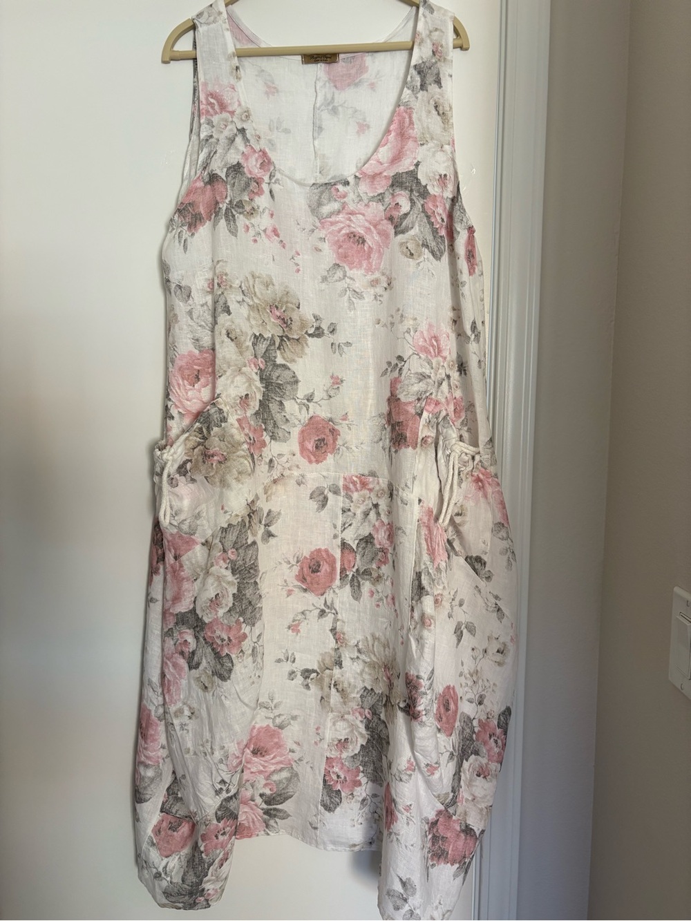 Floral Sleeveless Linen Dress in Light Pink by